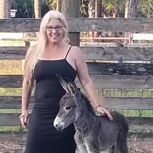 Meet your Posher, Wendy